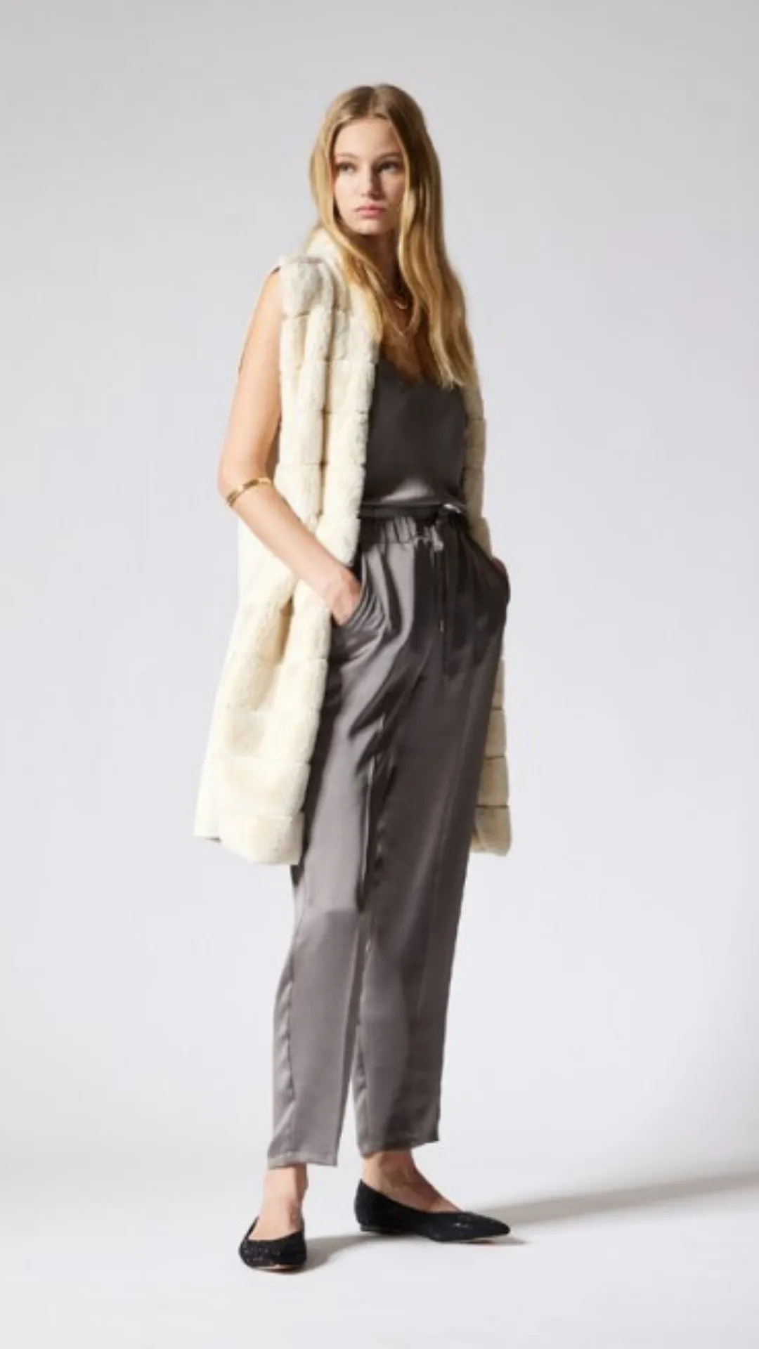 Emme Pianosa Faux Fur Waistcoat Ivory