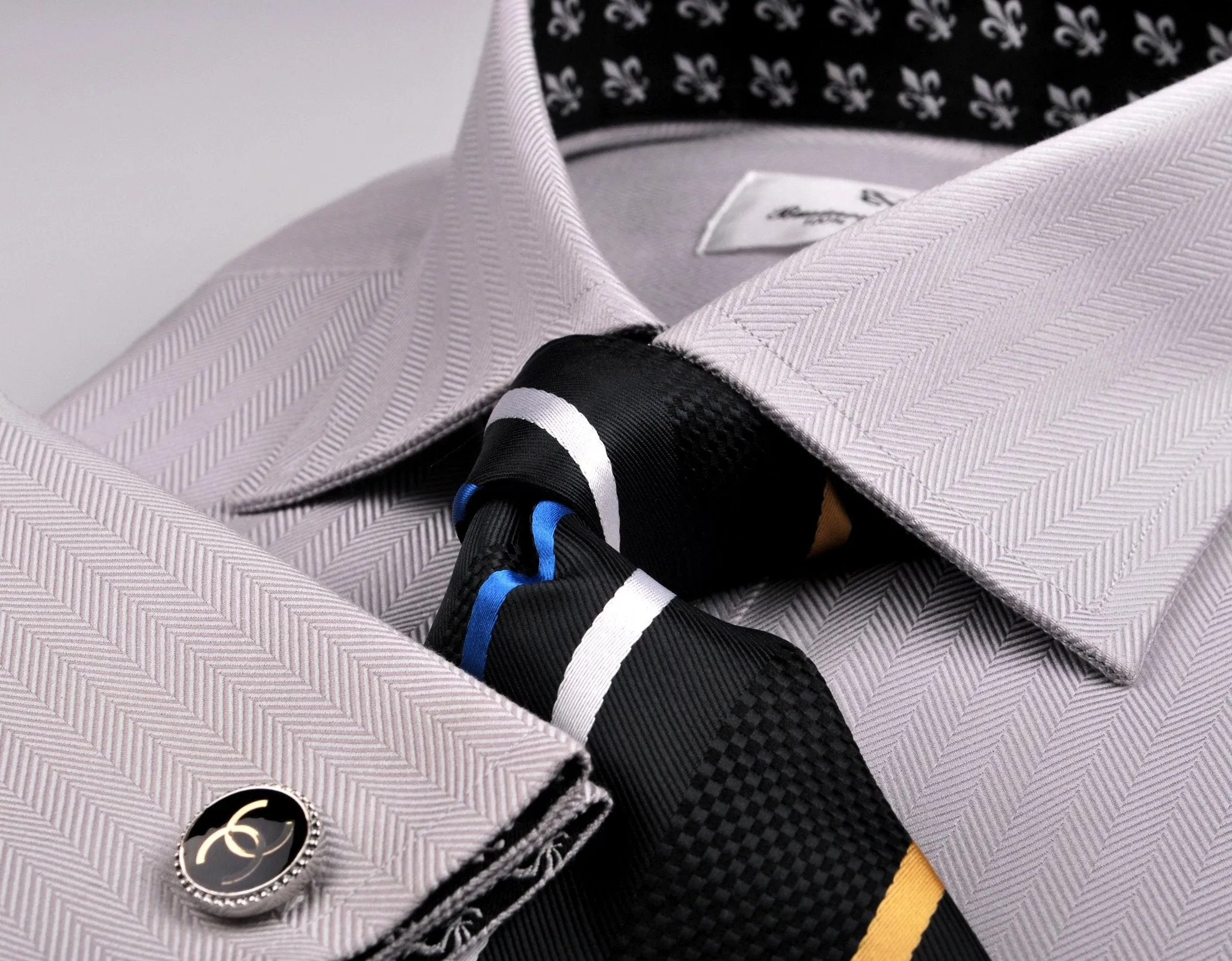 Grey Herringbone Formal Business Dress Shirt with Black and White Fleur-De-Lis Inner-Lining