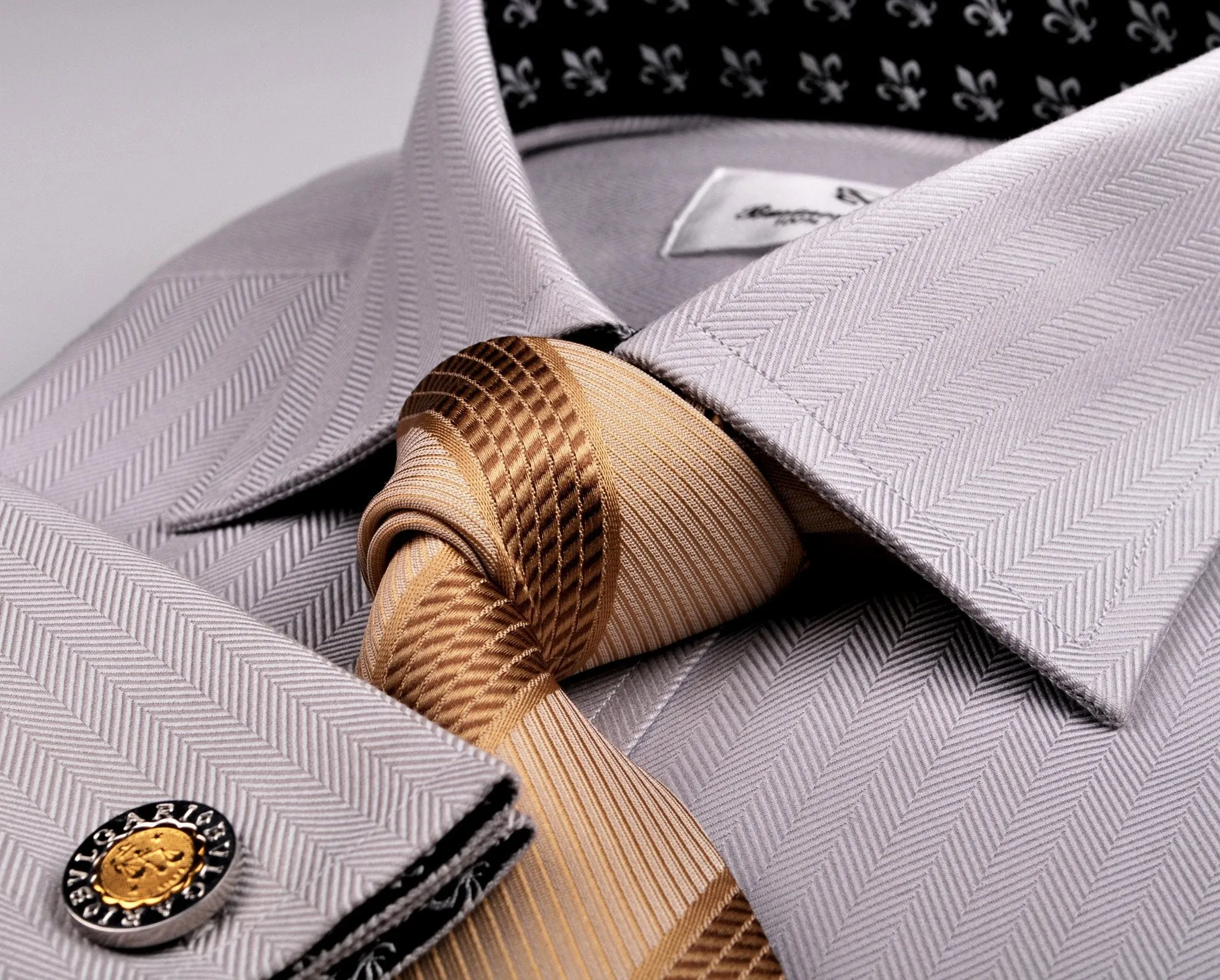 Grey Herringbone Formal Business Dress Shirt with Black and White Fleur-De-Lis Inner-Lining